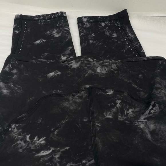 New LuluLemon Swift Speed High-Rise Crop 21" Leggings Aquila Black Multi size 2 - Picture 4 of 16
